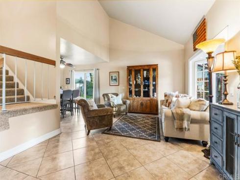 910 S Amherst Circle, Anaheim Hills, CA