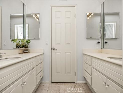 993 S Dylan   Way, Anaheim Hills, CA