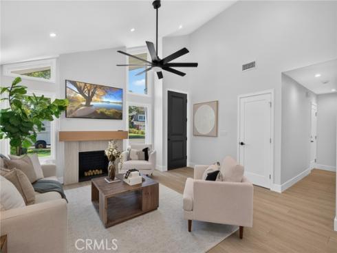 5941 E Camino Correr , Anaheim Hills, CA