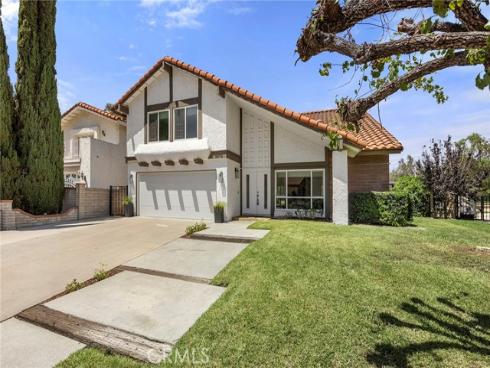 6875 E Swarthmore Drive, Anaheim Hills, CA
