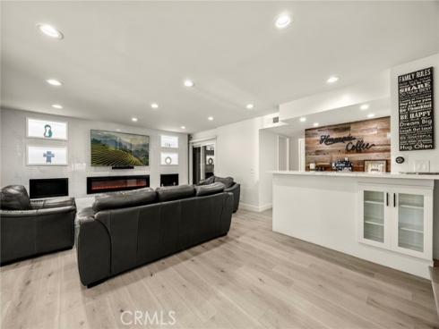 7147 E Columbus Dr , Anaheim Hills, CA