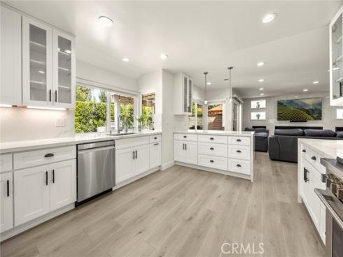7147 E Columbus Dr , Anaheim Hills, CA