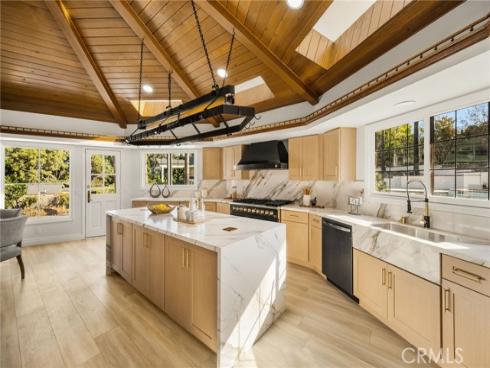 126 S Lakeview Avenue, Anaheim Hills, CA