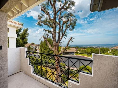 1045 S Daybreak Court, Anaheim Hills, CA