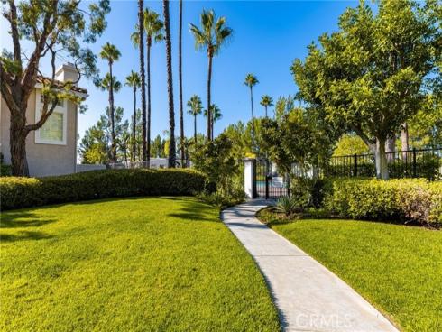 1045 S Daybreak Court, Anaheim Hills, CA