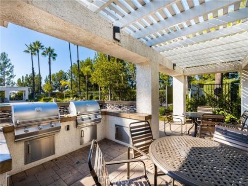 1045 S Daybreak Court, Anaheim Hills, CA