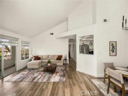 1045 S Daybreak Court, Anaheim Hills, CA