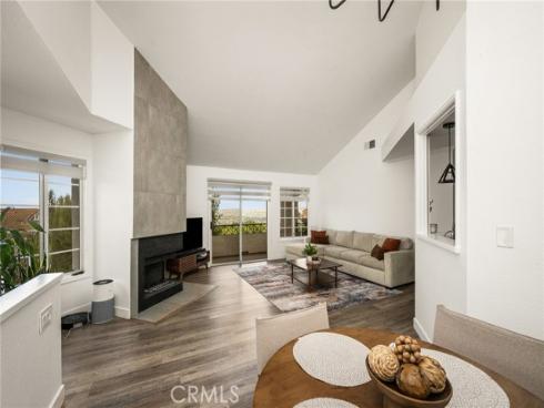 1045 S Daybreak Court, Anaheim Hills, CA