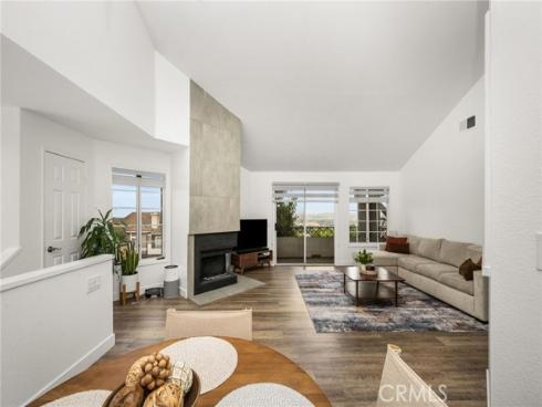 1045 S Daybreak Court, Anaheim Hills, CA