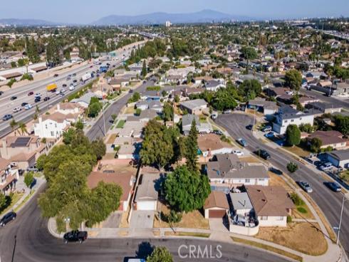 2540 W Picadilly   Way, Anaheim, CA