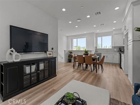 1667 W Broadway Lane, Anaheim, CA