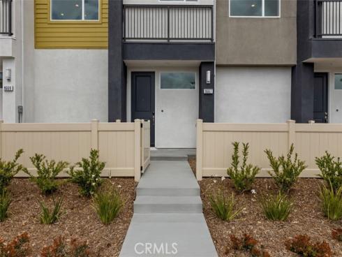 1667 W Broadway Lane, Anaheim, CA