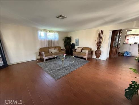 1323 W Goodhue Avenue, Anaheim, CA