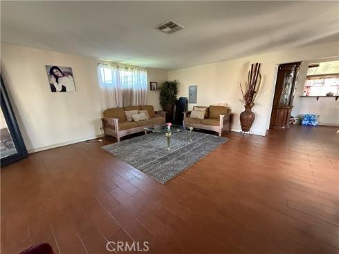 1323 W Goodhue Avenue, Anaheim, CA