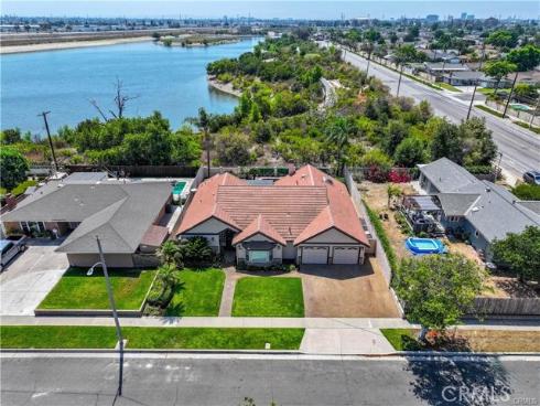 2810  E Burntwood  , Anaheim, CA