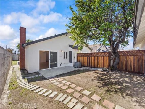 1835 W La Palma  B  Avenue, Anaheim, CA