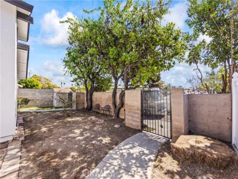 1835 W La Palma  B  Avenue, Anaheim, CA