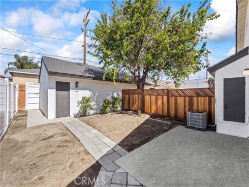 1835 W La Palma  B  Avenue, Anaheim, CA