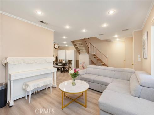 2157 W Essex   Circle, Anaheim, CA