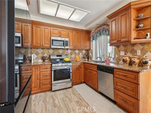 220 S Linhaven Circle, Anaheim, CA