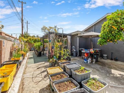 1521 W Crone Avenue, Anaheim, CA