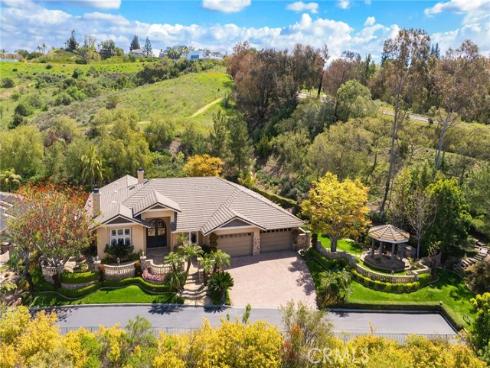 590 S Falling Star Drive, Anaheim, CA