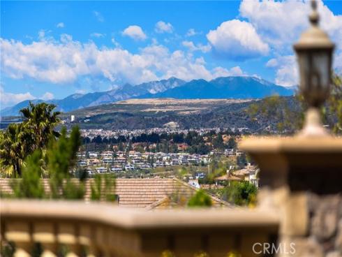 590 S Falling Star Drive, Anaheim, CA