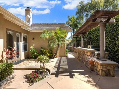 590 S Falling Star Drive, Anaheim, CA