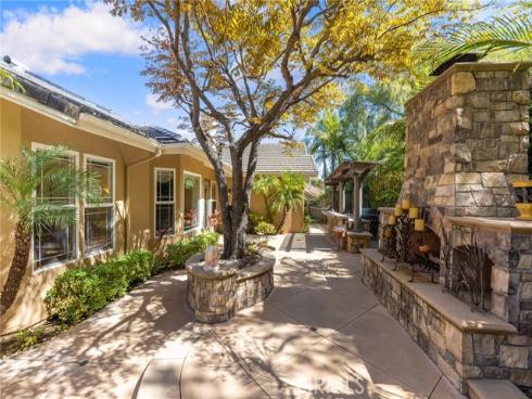 590 S Falling Star Drive, Anaheim, CA