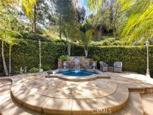 590 S Falling Star Drive, Anaheim, CA