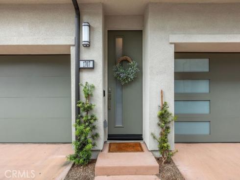 1707 W Bushell , Anaheim, CA