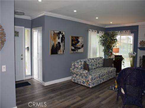 1851 W Glenoaks A Avenue, Anaheim, CA