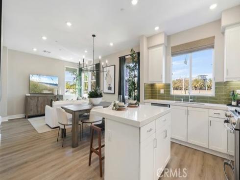 1870 S Union 22 Street, Anaheim, CA