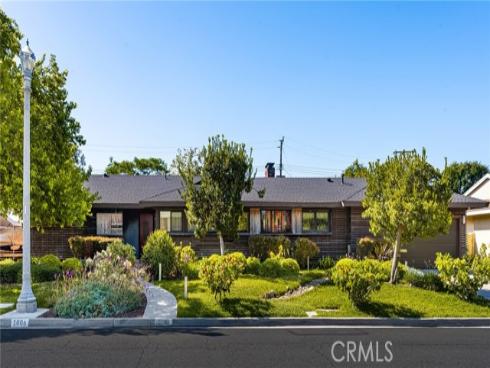 1006 W Pioneer Drive, Anaheim, CA