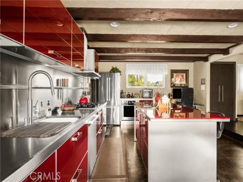 1006 W Pioneer Drive, Anaheim, CA