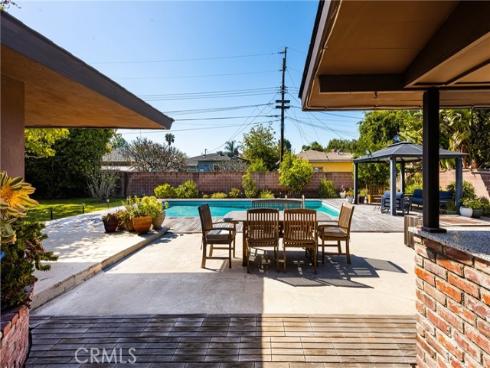 1006 W Pioneer Drive, Anaheim, CA