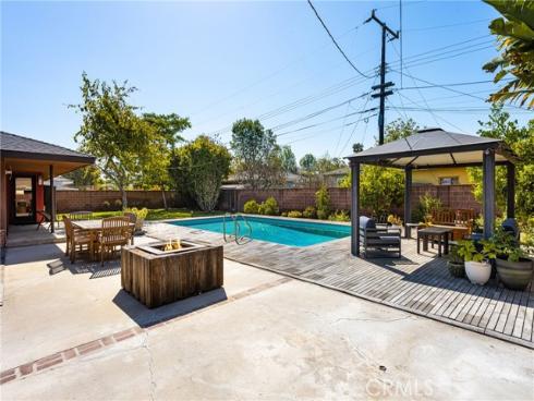 1006 W Pioneer Drive, Anaheim, CA