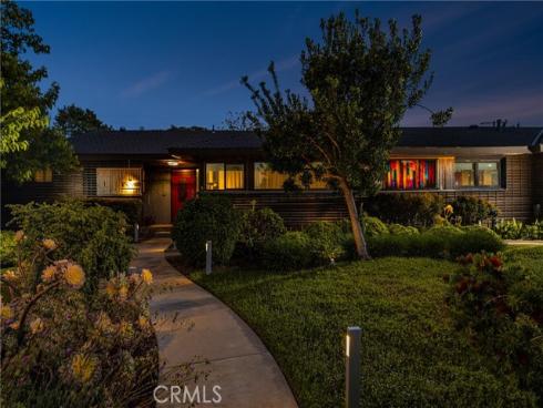 1006 W Pioneer Drive, Anaheim, CA