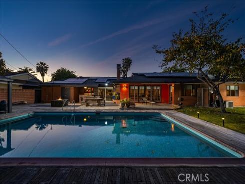 1006 W Pioneer Drive, Anaheim, CA