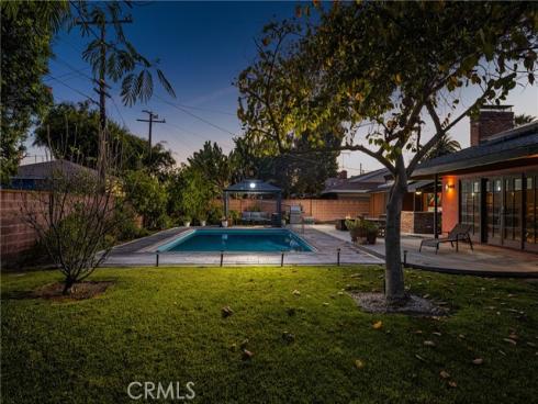 1006 W Pioneer Drive, Anaheim, CA