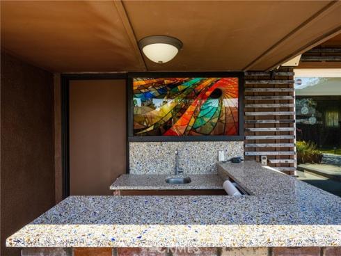 1006 W Pioneer Drive, Anaheim, CA