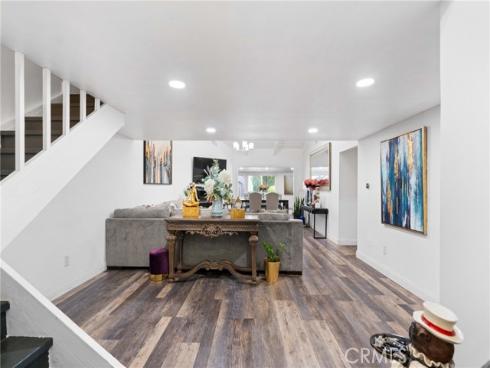 2011 W Katella 17 Avenue, Anaheim, CA