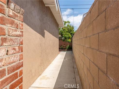 2106 E Nura Place, Anaheim, CA