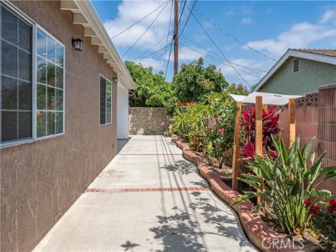 2106 E Nura Place, Anaheim, CA