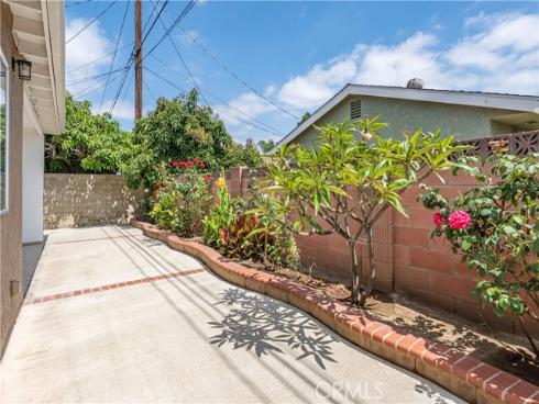 2106 E Nura Place, Anaheim, CA