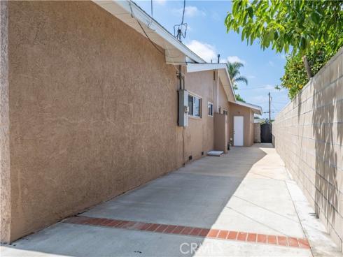 2106 E Nura Place, Anaheim, CA