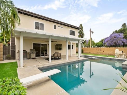 6198 E Camino Correr , Anaheim, CA