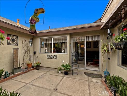 1724 N Oakwood Avenue, Anaheim, CA