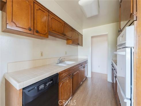 2011 W Katella  61  Avenue, Anaheim, CA