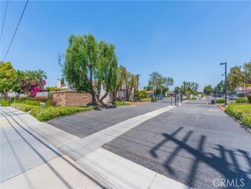 2011 W Katella  61  Avenue, Anaheim, CA